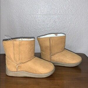 Cozy Faux Shearling Boot (Infant Girls)